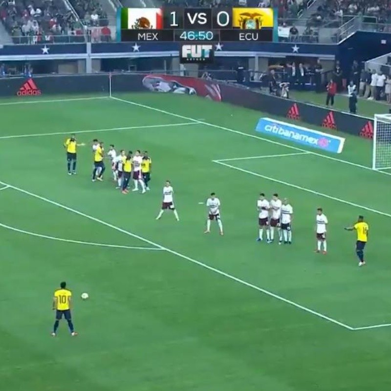 Mena se paró como Cristiano, ejecutó el tiro libre y decretó el empate de Ecuador ante México