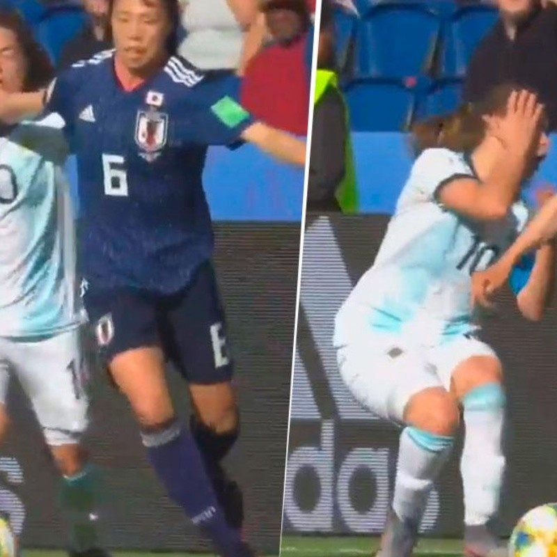 ¿Era para roja? Se abre la polémica en el duelo entre Argentina y Japón por la Copa Mundial Femenina