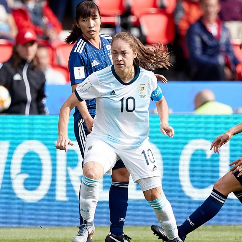 Banini, la 10 de la Selección Argentina, tiró un lujo hermoso para humillar a tres rivales de Japón