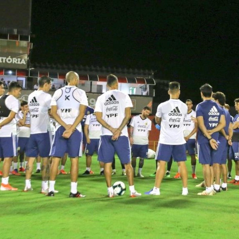 Un misterioso helicóptero apareció en el primer entrenamiento de la Selección Argentina en Brasil