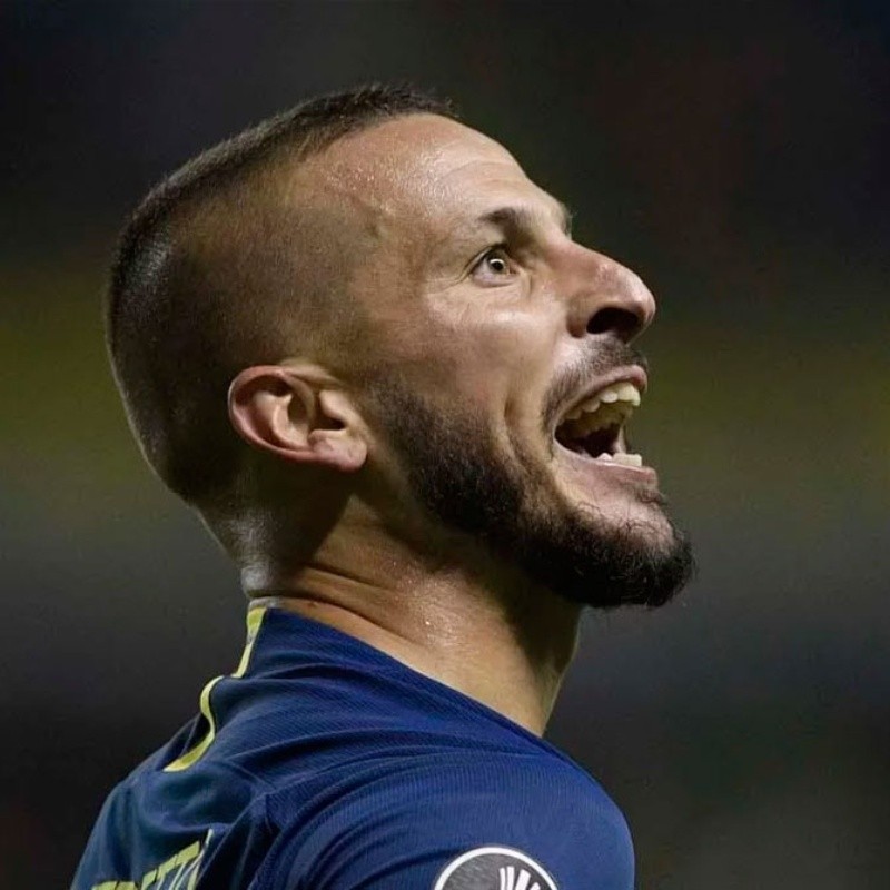 ¿Estaba fumando? El detalle de la selfie que subió Benedetto a Instagram