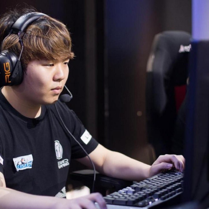 Rookie deja Invictus Gaming y le dice adiós al League of Legends