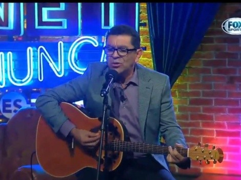 David Patiño muestra sus dotes musicales en Fox Sports