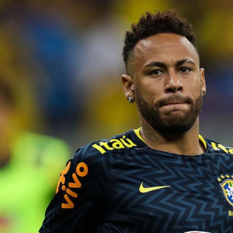 Neymar subió una foto en medio del debut de Brasil y mostró cómo está su tobillo