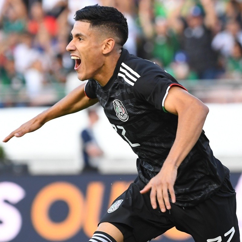 Es su casa: emotiva felicitación de Santos Laguna para Antuna