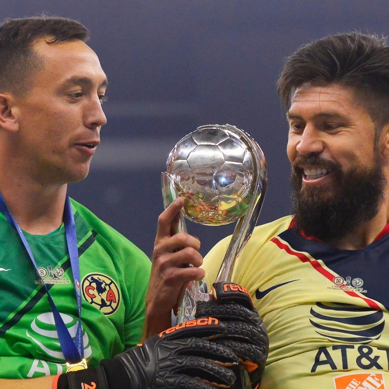 Las cinco razones por las que Oribe Peralta pasó a las Chivas