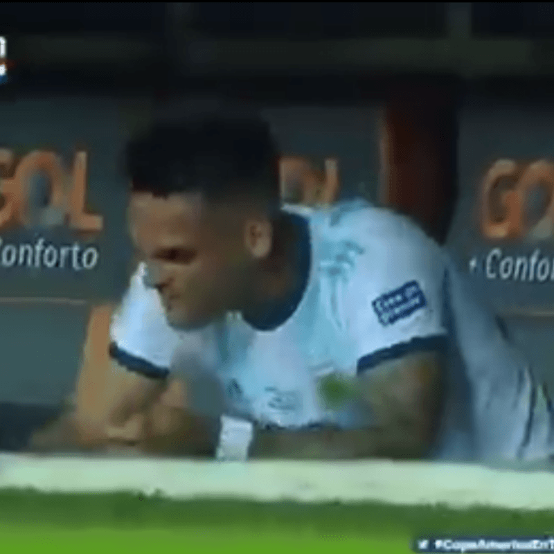 Video: Lautaro Martínez estaba re caliente en el banco de suplentes