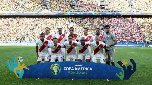 Formación titular de Perú ante Brasil.