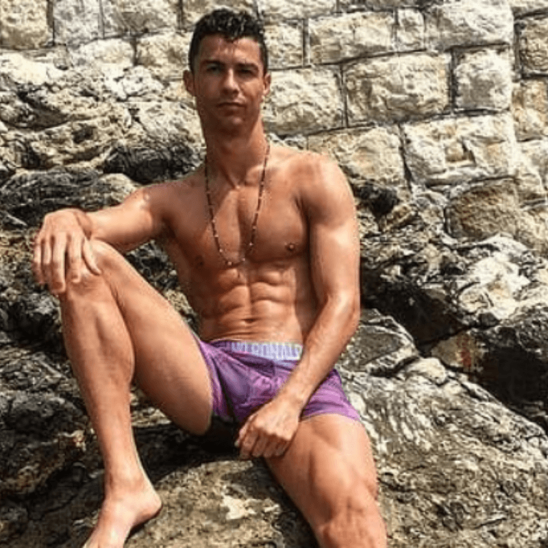 Cristiano Ronaldo subió una foto más marcado que nunca e invitó a sus seguidores a disfrutar la vista