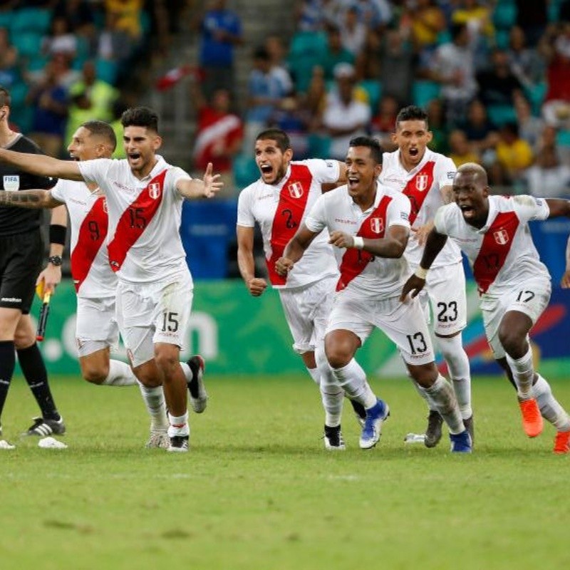 El VAR le anuló tres goles a Uruguay y en los penales lo ganó Perú