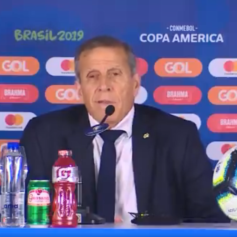 No le gustó nada: el picante cruce de Tabárez con un periodista tras la eliminación de Uruguay