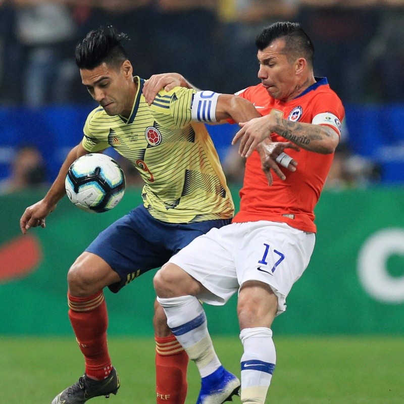 Medel, capitán de Chile, expresó la molestia del plantel por el festejo de Mina