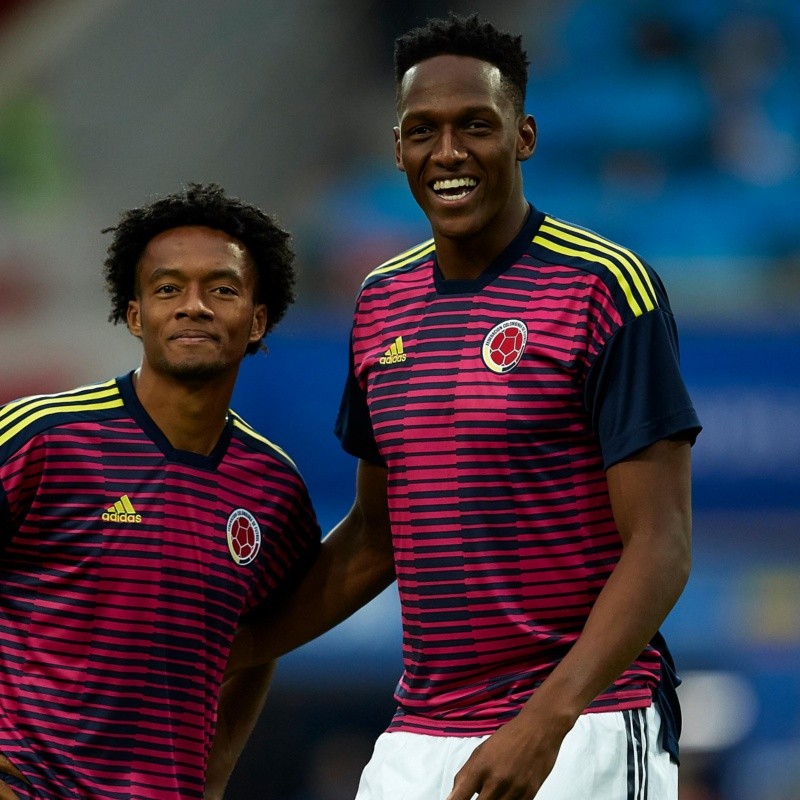 Cuadrado mostró la broma que le hizo Yerry Mina: "Cuando alguien desocupado te coge el celular"