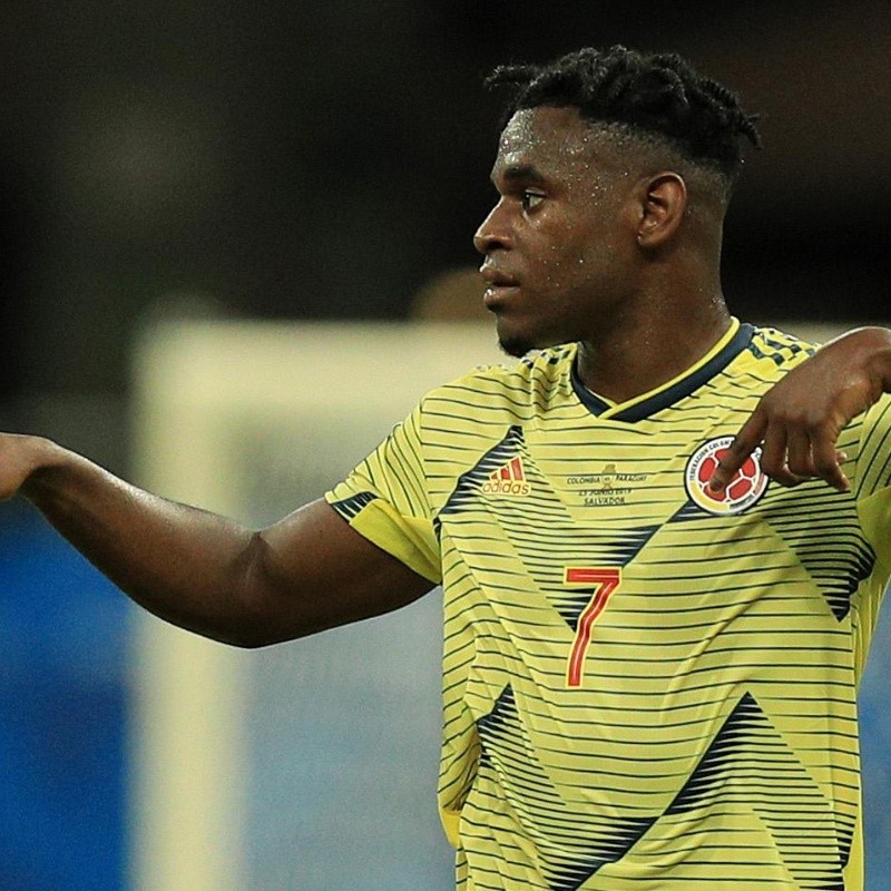 Duván Zapata, el colombiano del momento, se entrena con los colores de América de Cali