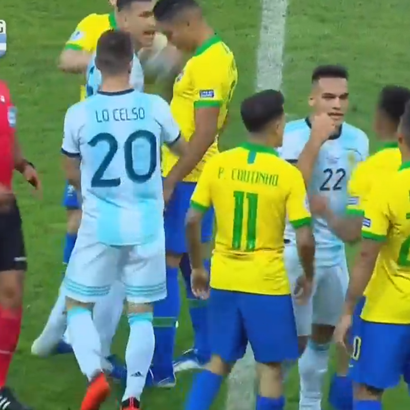 Firmino le metió un caño a Lautaro Martínez y el Toro le tiró: "Te rompo la boca"