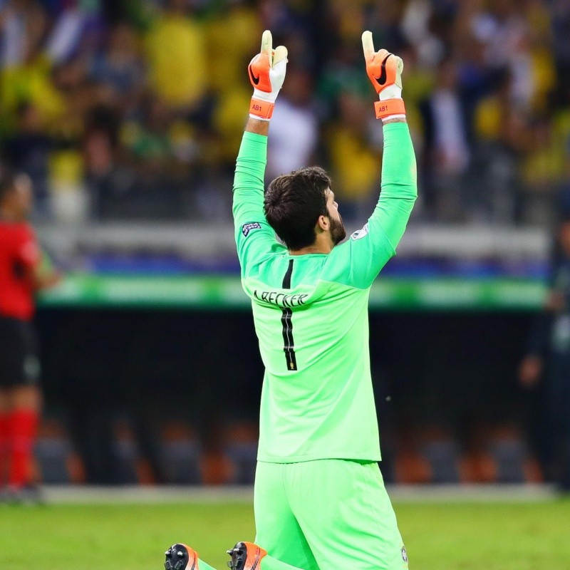 Brasil tiró un tuit para Alisson ¿y se burlaron de Messi?