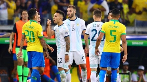 Diario Olé: en el entretiempo de Argentina-Brasil casi se arma una batalla entre los jugadores