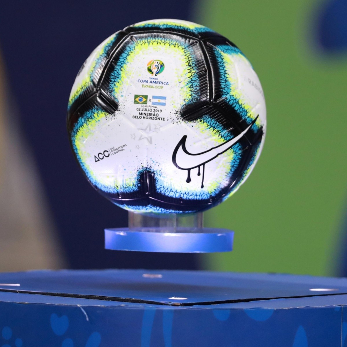 Se presentó la pelota que rodará en la final de la Copa América | Bolavip