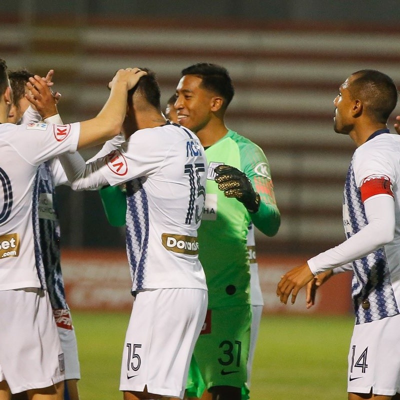 Jugador uruguayo firmaría en próximas horas en Alianza Lima