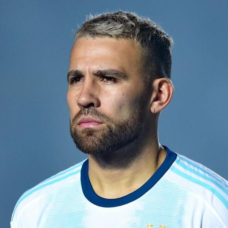 Otamendi sigue re caliente por el partido con Brasil y la pudrió en las redes