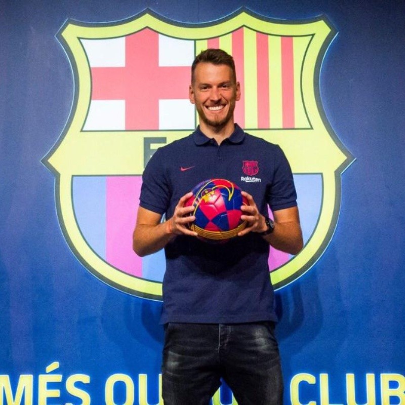 Ya es oficial: Barcelona presentó en sociedad a Neto, su nuevo refuerzo