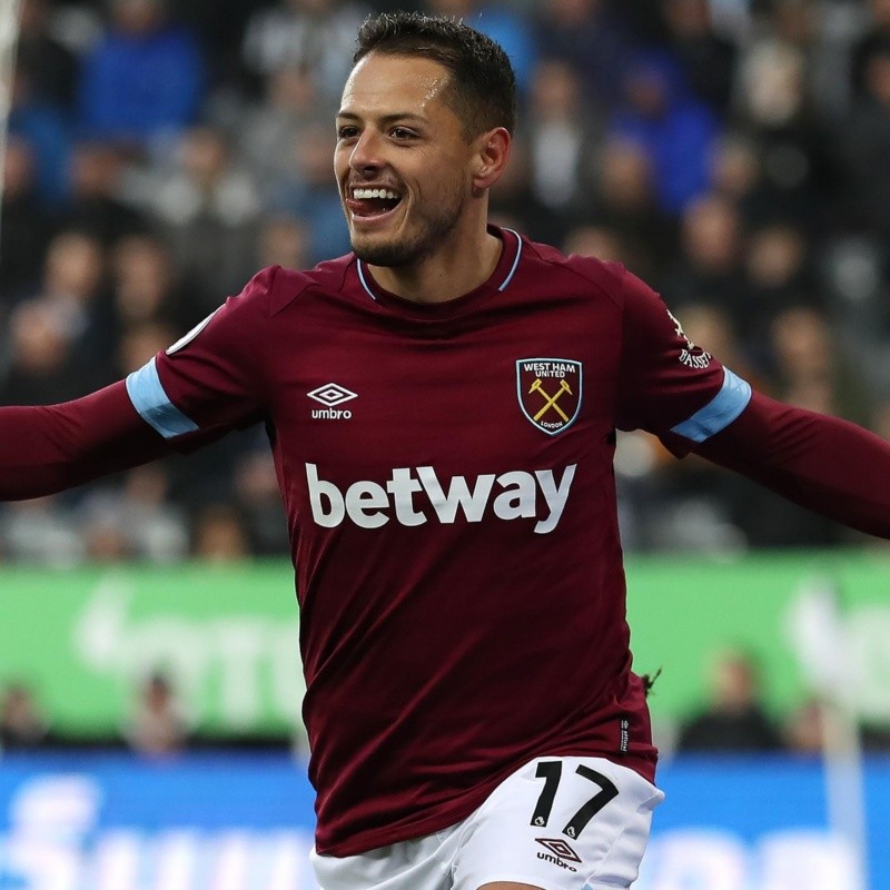 ¿Se queda? West Ham le dio la '9' a Chicharito Hernández