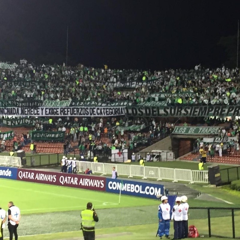 Hinchas de Atlético Nacional estallan tras salida de dos jugadores juveniles