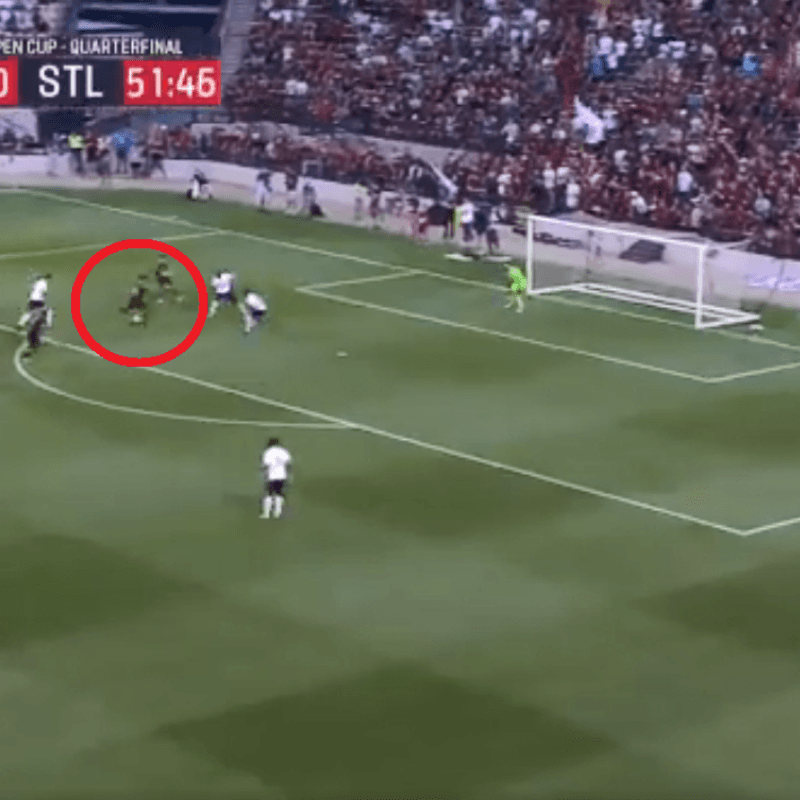 La colgó de un ángulo: el golazo del Pity Martínez con Atlanta United