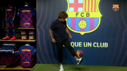 Griezmann ya se animó a tirar magia con el balón y Barcelona subió el video