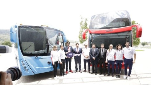 Chivas presentó su nuevo autobús para el torneo de Apertura 2019