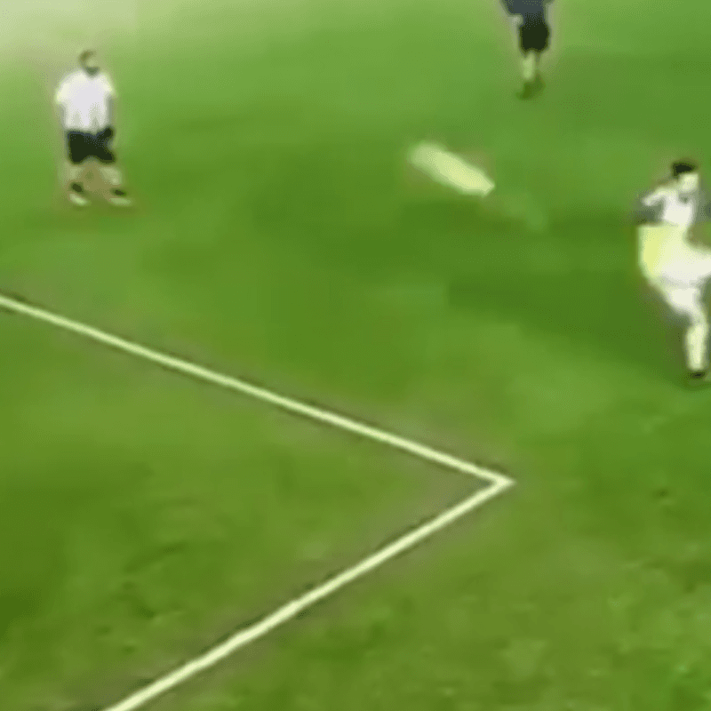 Video viral: hizo el gol de su vida en un partido entre amigos y salió a gritarlo como loco