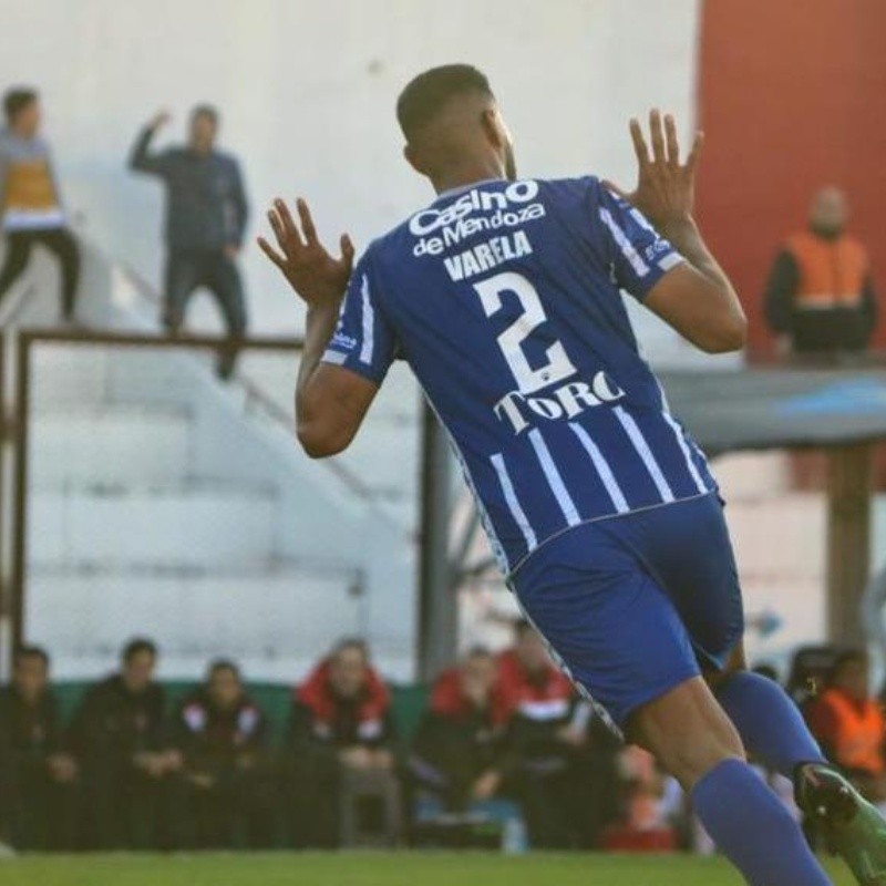 Volvió el fútbol y Godoy Cruz sacó a Huracán, por penales, de la Copa Argentina