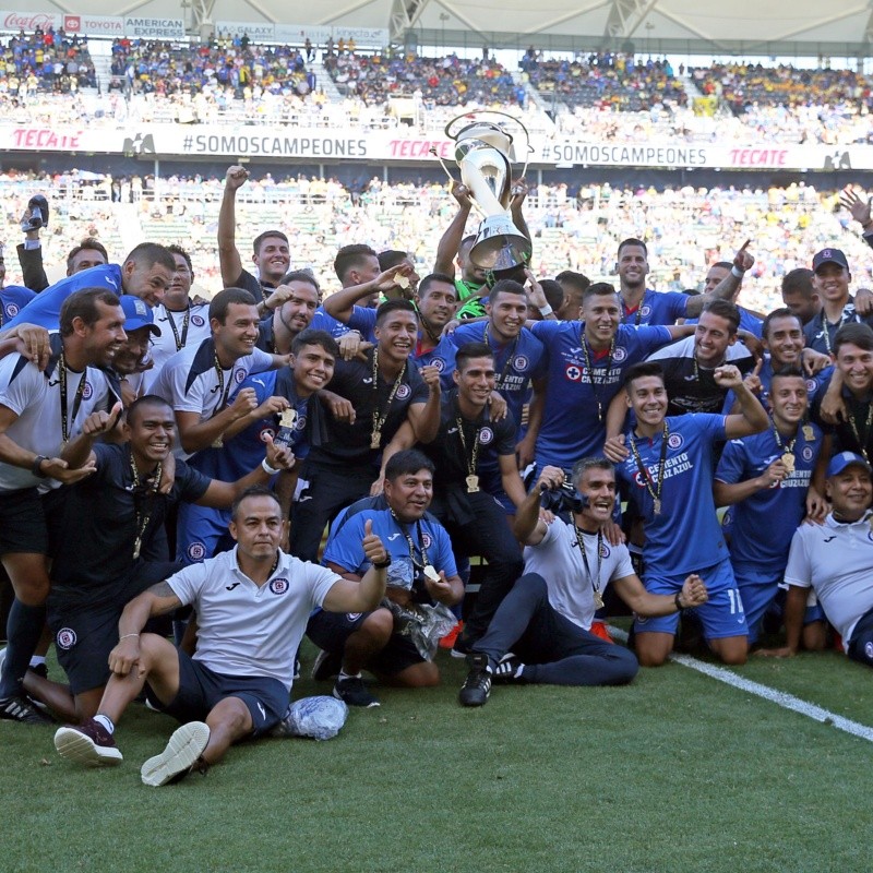 ¡Cruz Azul aplastó a Necaxa y es el Campeón de la Supercopa MX!