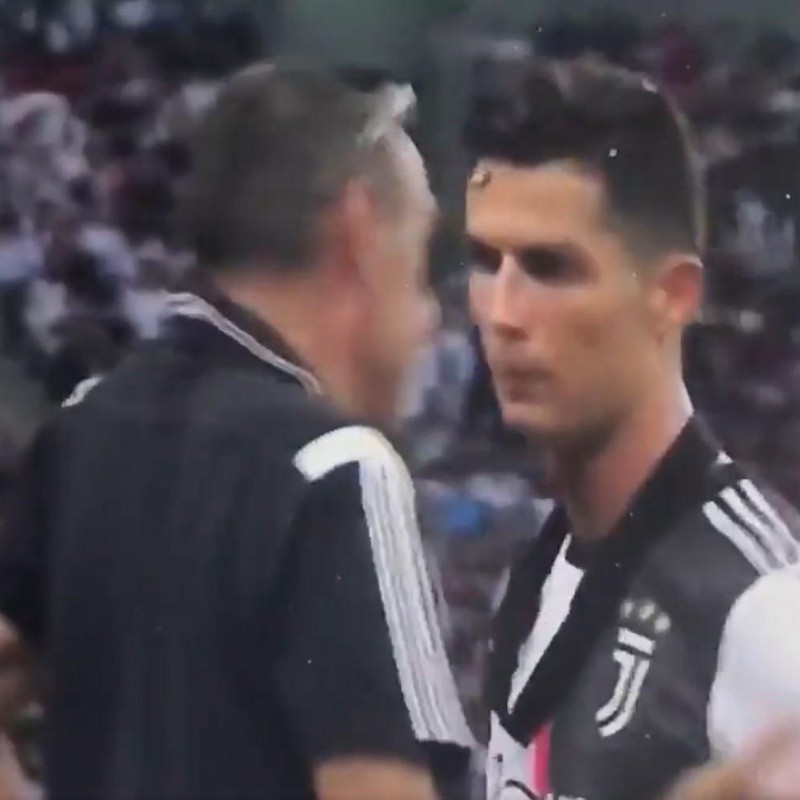 ¿Enojado? La reacción de Cristiano Ronaldo cuando Sarri lo reemplazó en un amistoso