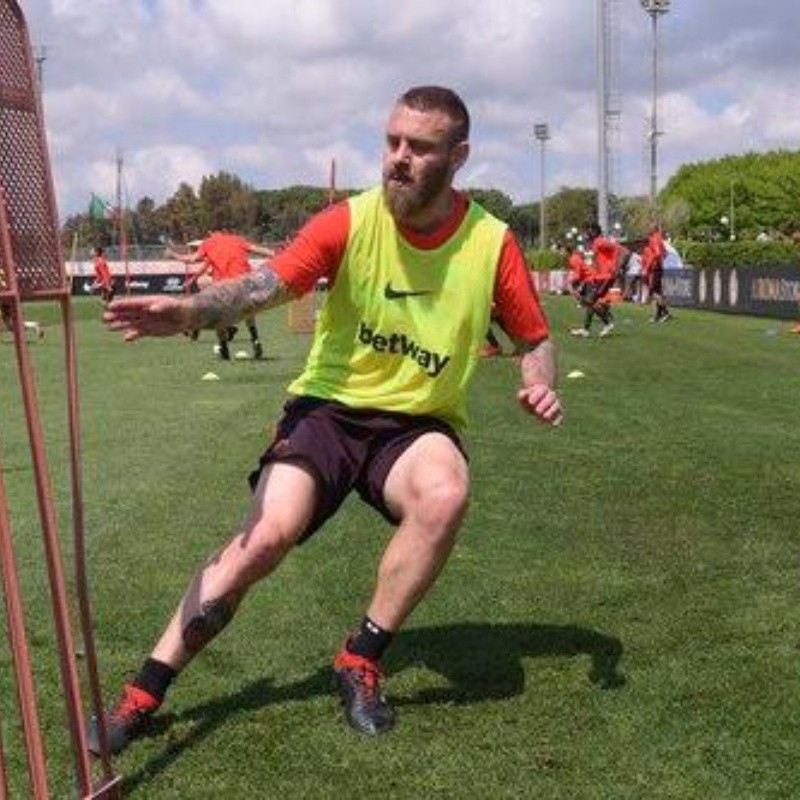 Ahora con Totti: otro video de Daniele De Rossi entrenando vuelve a todos locos en Boca