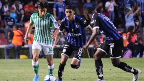Lainez y Guardado sumaron minutos en la victoria 2-0 del Betis ante Querétaro