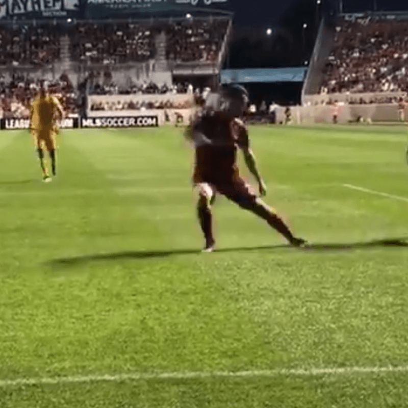 ¡Pura magia! Javier Aquino se divirtió  ante Real Salt Lake