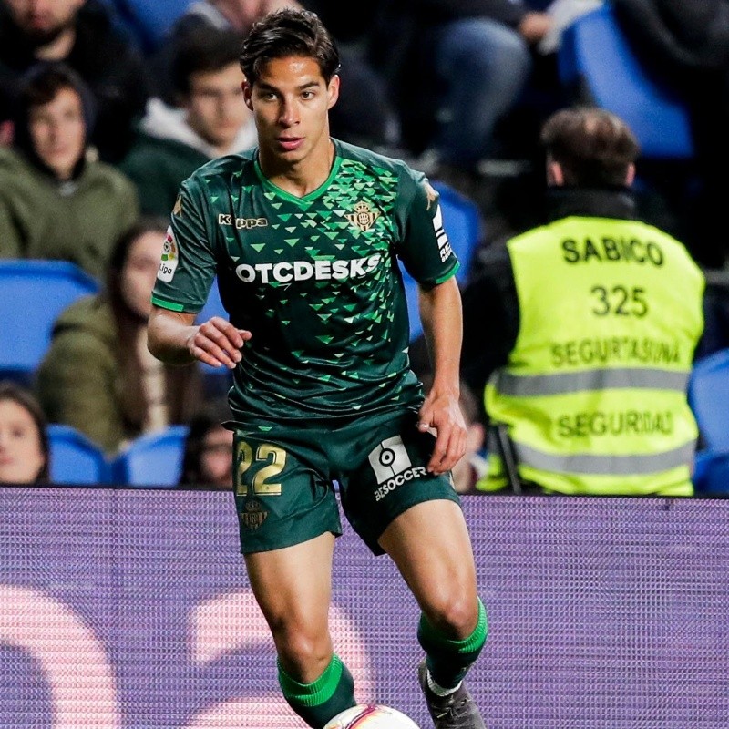 Una lesión podría dejar a Diego Lainez fuera del amistoso frente a Puebla