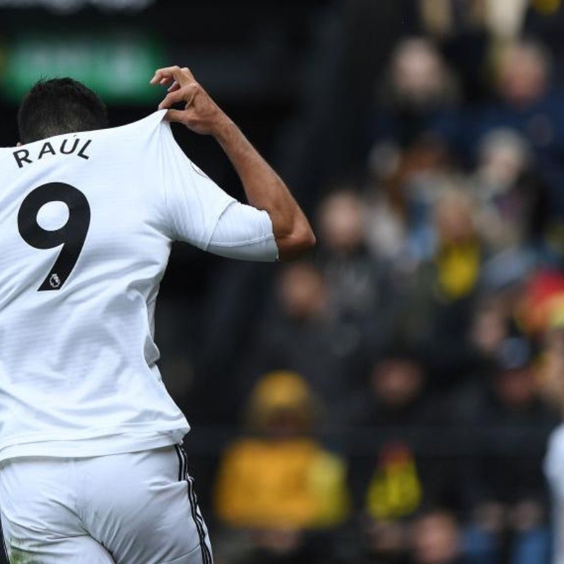 ¡Ídolo de los Wolves! Raúl Jimenez agradece a su fanaticada