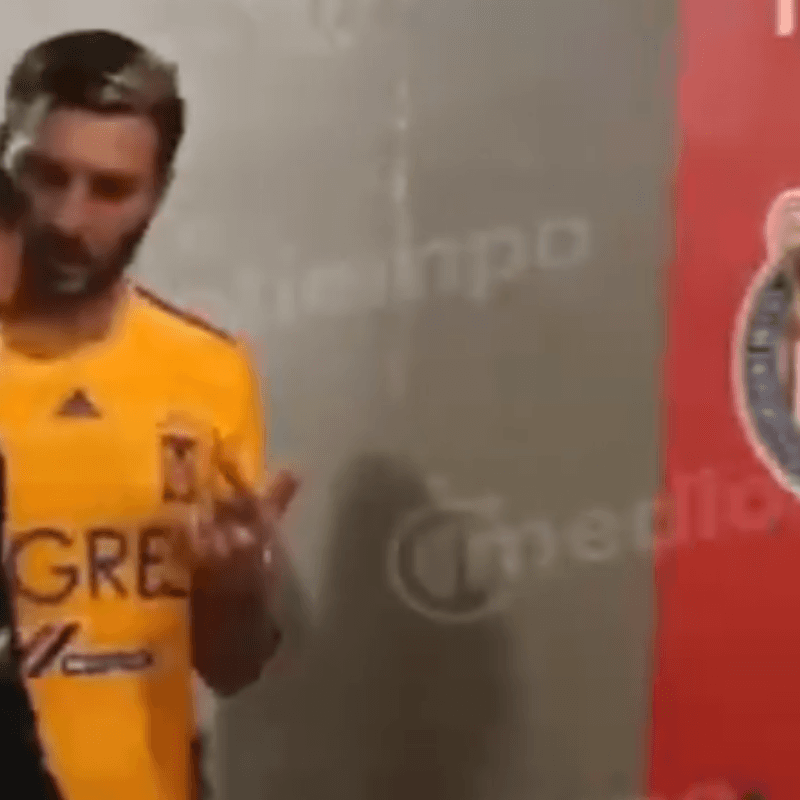 ¡Caliente! Gignac fue a buscar a Boy al vestidor y un comisario de la Liga MX lo frenó