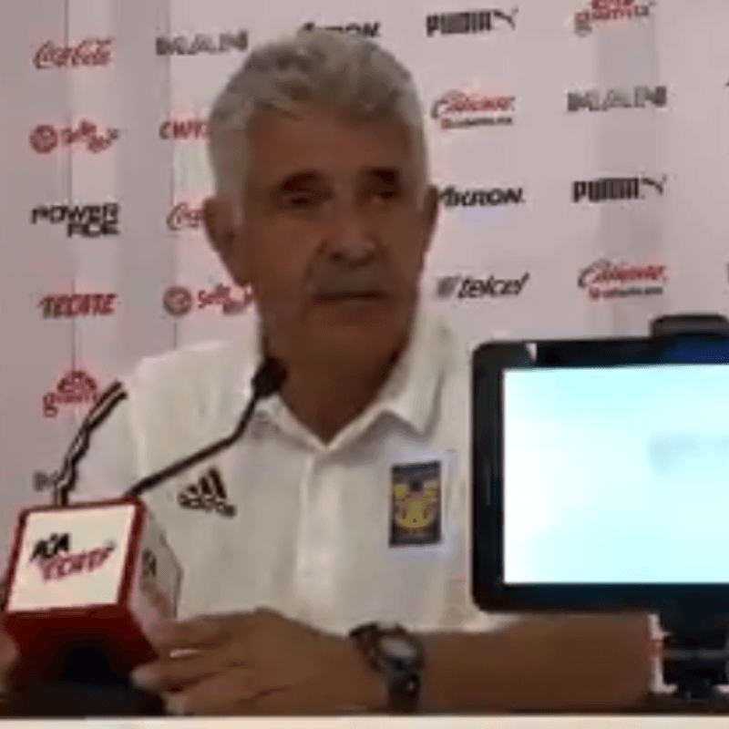 "Yo nunca me meto con los jugadores rivales": Ferretti disparó contra Boy