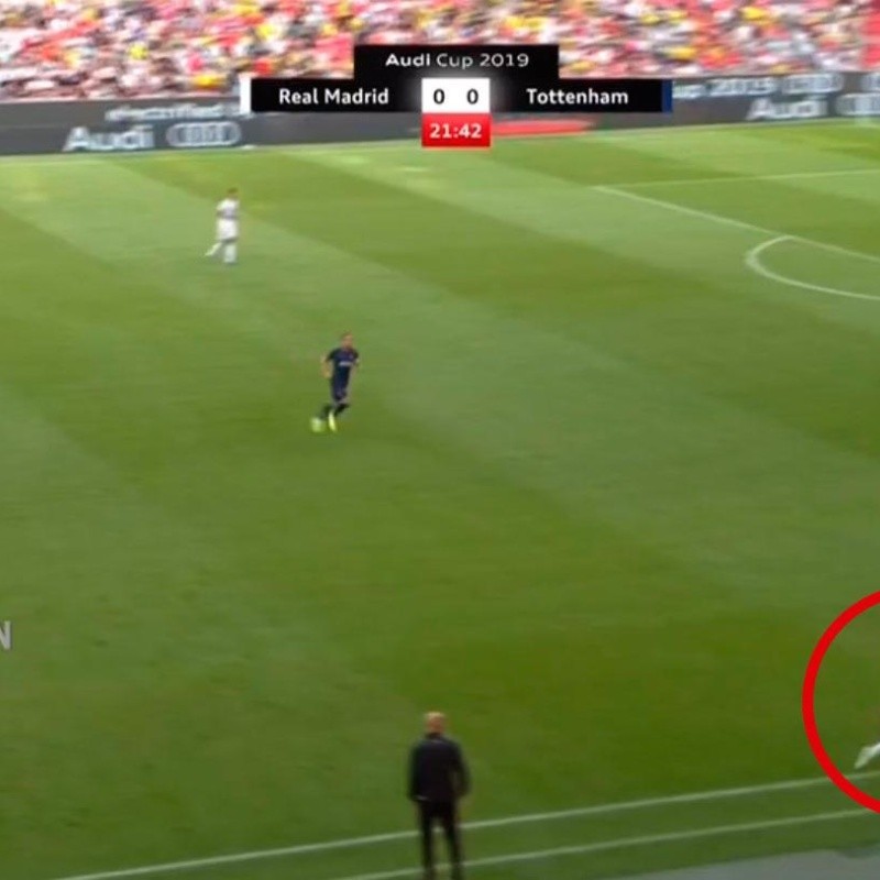 Marcelo quiso evitar un lateral y le puso un centro a Kane, que metió el primero del Tottenham