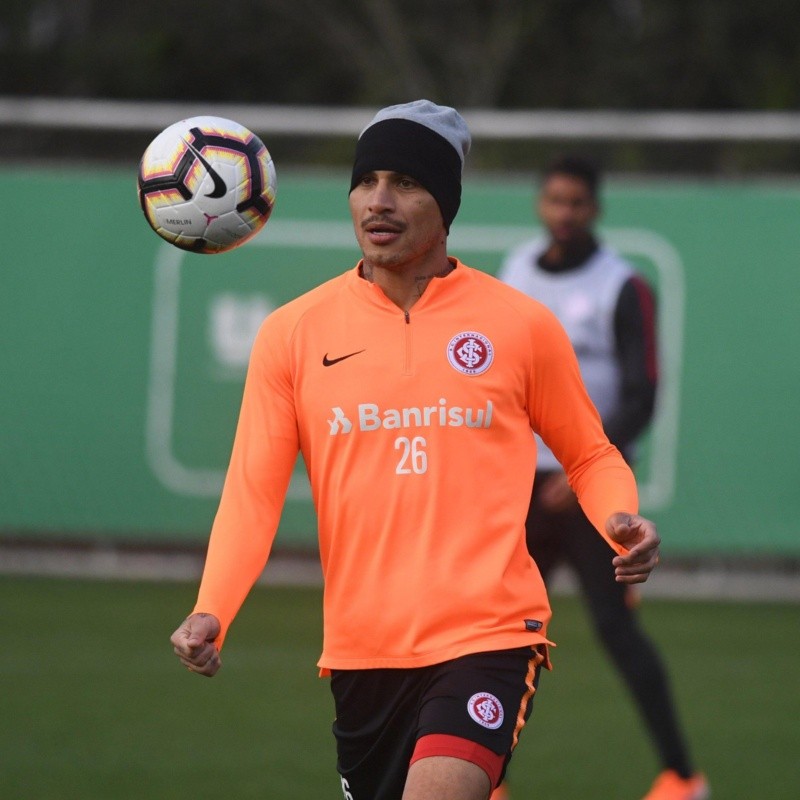 Paolo Guerrero se prepara para sellar el pase del Inter de Porto Alegre por la Copa Libertadores