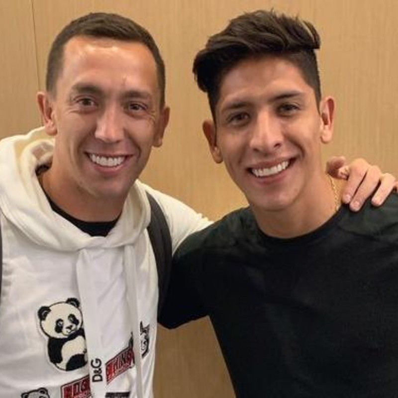 Edson Álvarez se reencontró con Agustín Marchesín e intercambiaron mensajes en redes