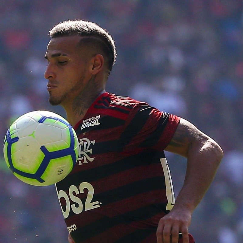 Au revoir: Trauco se despidió de sus compañeros del Flamengo para irse al Saint Etienne de Francia