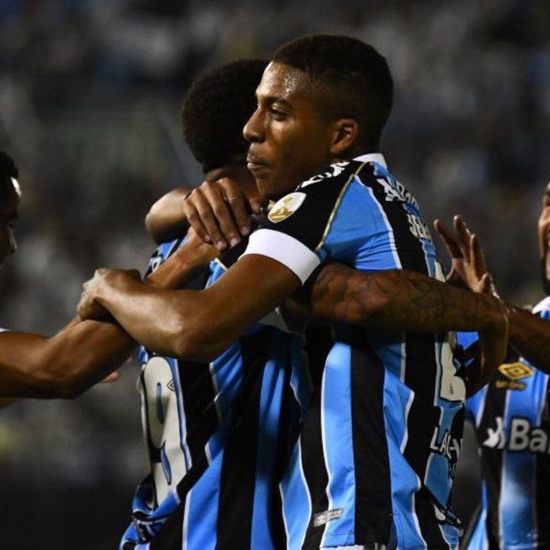 Gremio hizo lo que quiso con Libertad y fue el mejor equipo de octavos de Libertadores