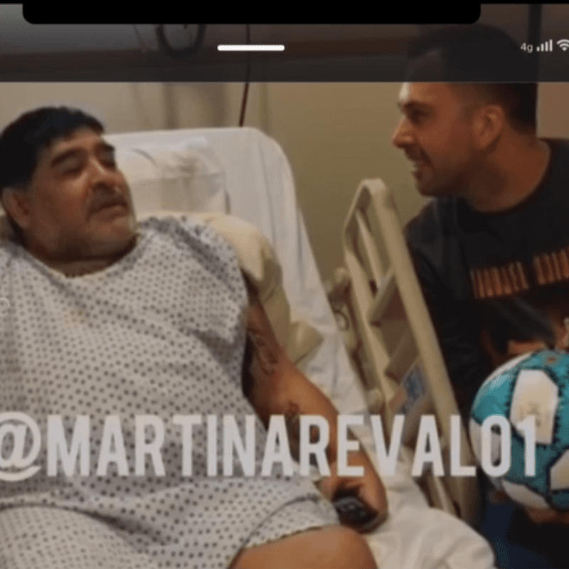 Maradona, desde la clínica: "Me operé la derecha porque me aguantó todo"