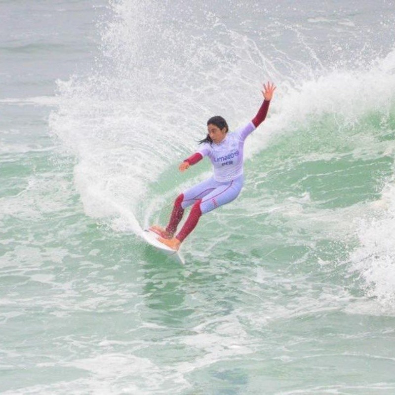 El surf saca la cara: Daniella Rosas pasó las semifinales y aseguró al menos la medalla de plata para Perú