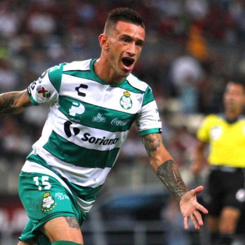 Los fanáticos de Santos Laguna están fascinados con el rendimiento de Brian Lozano