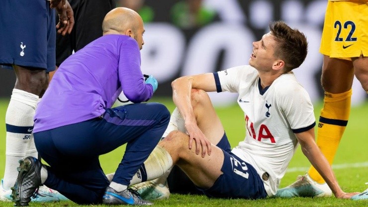 Juan Foyth, tras haber sufrido su lesión.